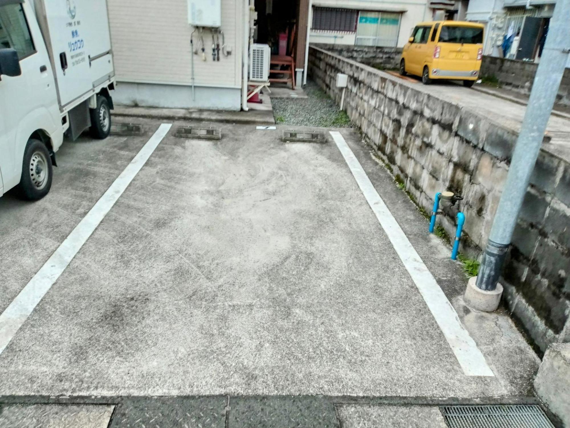 Nagahama House *